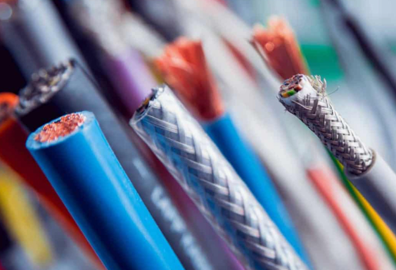 Soluții de echipamente electronice cu fire Soluții de echipamente electronice cu fire
